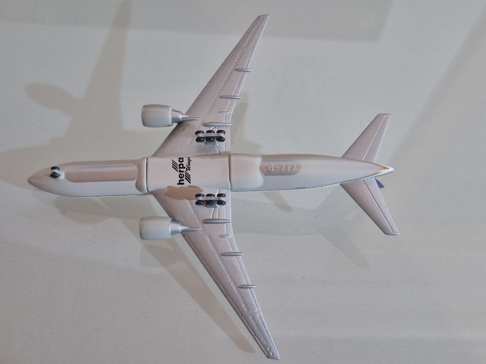 Herpa Kit di modellismo & Modellini statici: Herpa Continental Airlines 1:500 – Usato da Uetendorf venduto da myhome12 4
