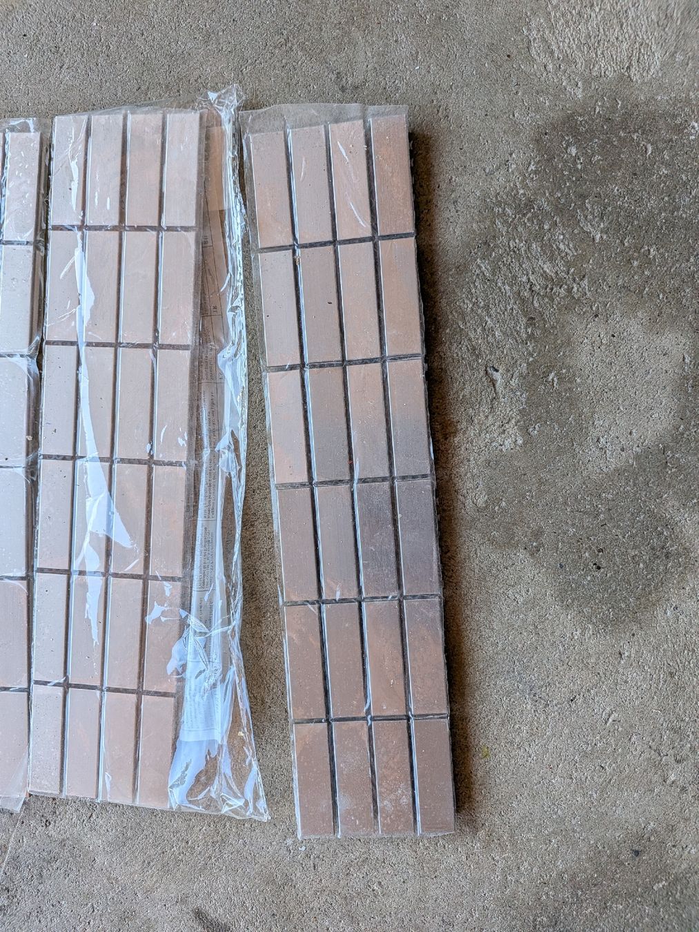 Plateaux: Mosaik Fliesen, ca 1/2m2 – D'occasion à Wengi b Büren par pel_7xtg 1