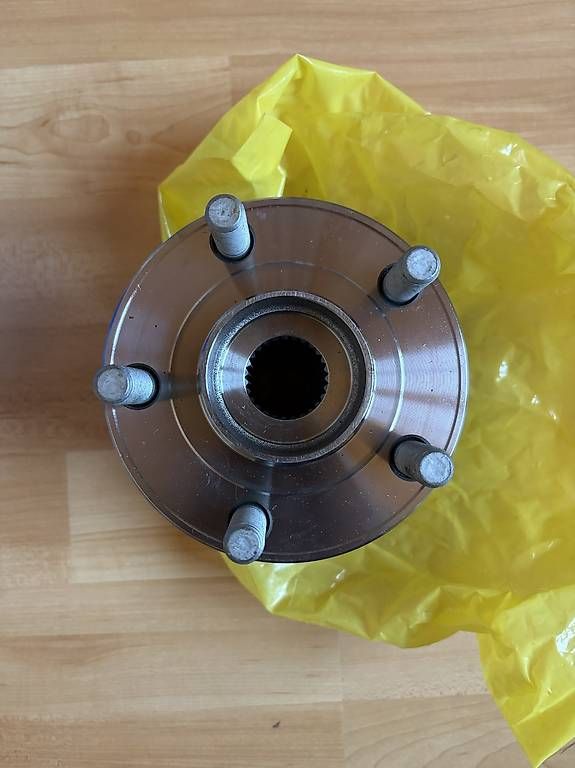 Subaru Tutti pezzi di ricambio auto: Kit roulement de roue SKF VKBA 7479 – Nuovo e nell'imballaggio originale da Murist venduto da troctroc123 1