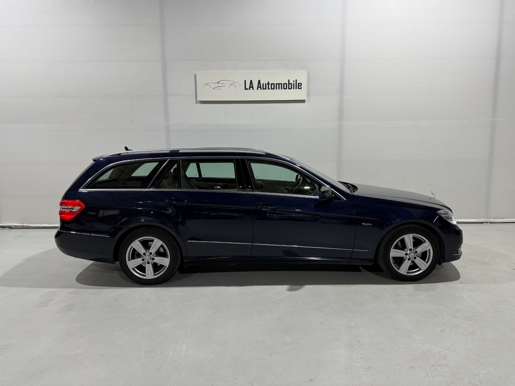 Mercedes-Benz Automobili: MERCEDES-BENZ E 350 CGI BlueEfficiency Elégance 4Matic 7G-Tr – Usato da Widnau venduto da clique17 4