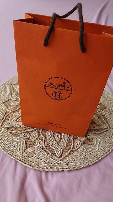 Hermès Taschen: Hermes Papiertüte 20cm – Gebraucht aus Beringen von jam_2w5z