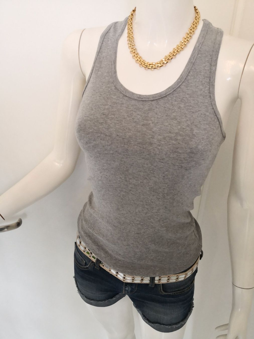 Mango Top: 🤩MANGO TANK-TOP GRAU – Usato da Olten venduto da Naja-Twins-Twins 8