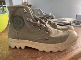 Stiefel Palladium olivegrün neuwertig