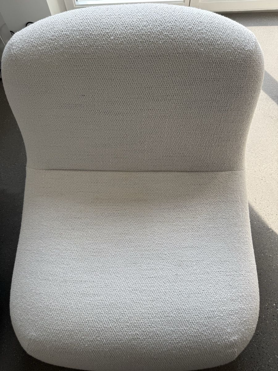 Gubi Sessel: 2x Gubi Pacha White Boucle Armchairs – Gebraucht aus Zürich von sarah_maria0206 3