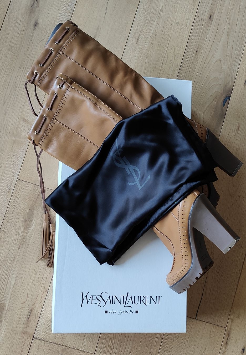 Saint Laurent Scarpe da donna: Stivali YVES SAINT LAURENT – Nuovo e nell'imballaggio originale da Lugano venduto da claudio.luga