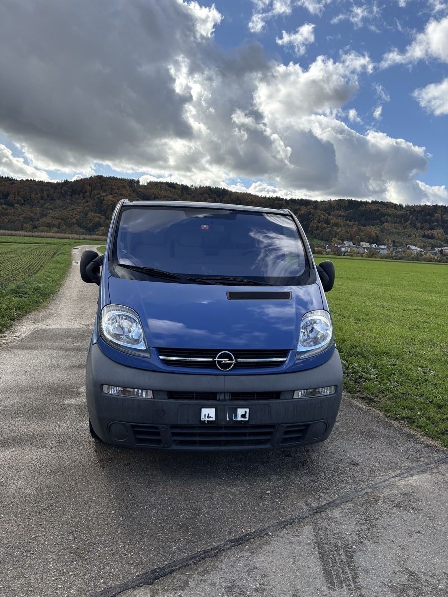 Opel Automobili: Opel Vivaro 9 Plätzer AUTOMAT – Usato da Zürich venduto da Jes_4 4