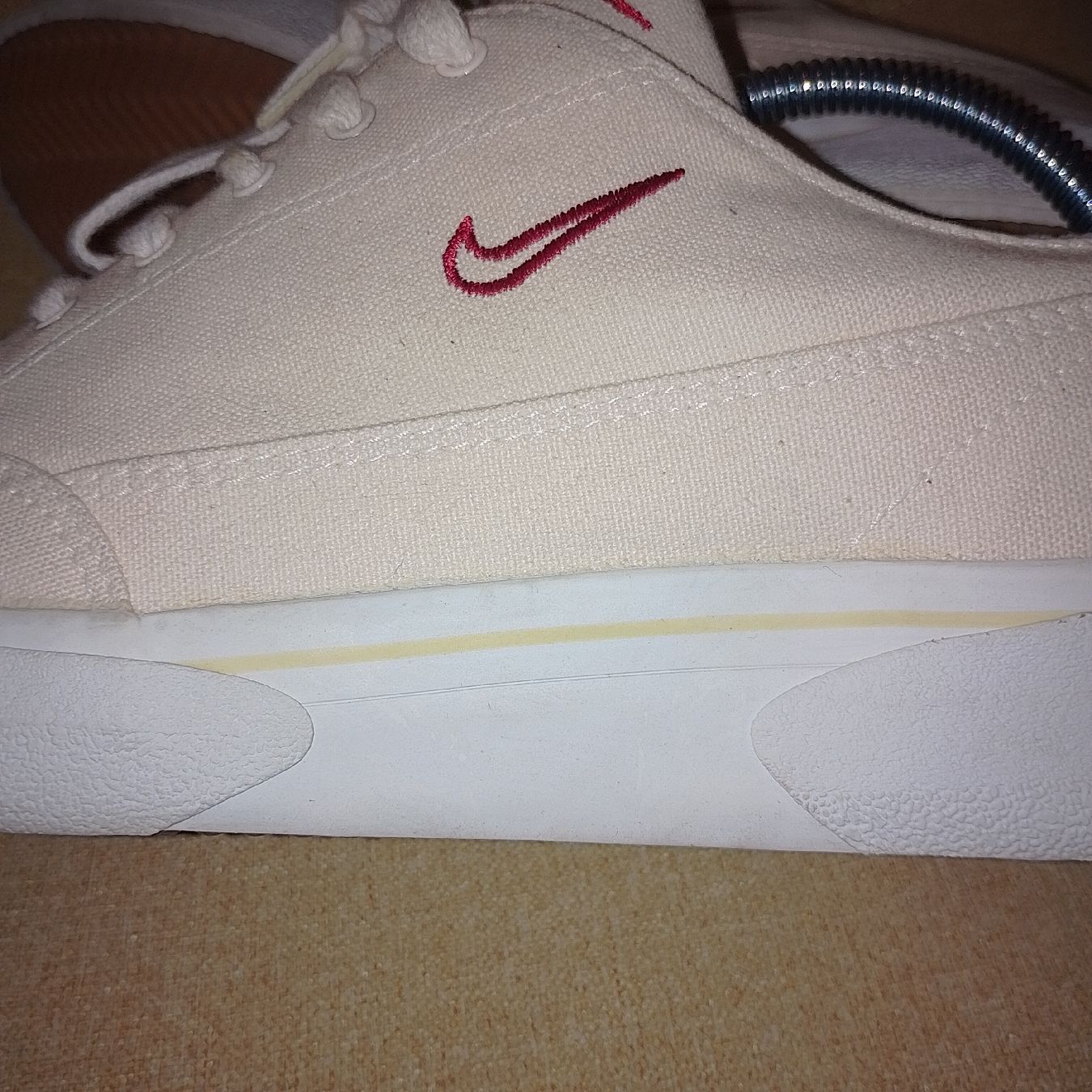 Nike Scarpe da uomo: Nike Killshot Vintage Sneaker, Canvas beige/rot – Usato da Uznach venduto da EMaria83 4
