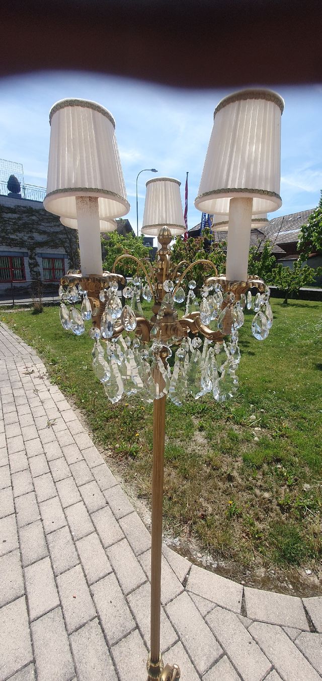 Lampade: Antike Stehlampe – Usato da Utzenstorf venduto da Filetto 2