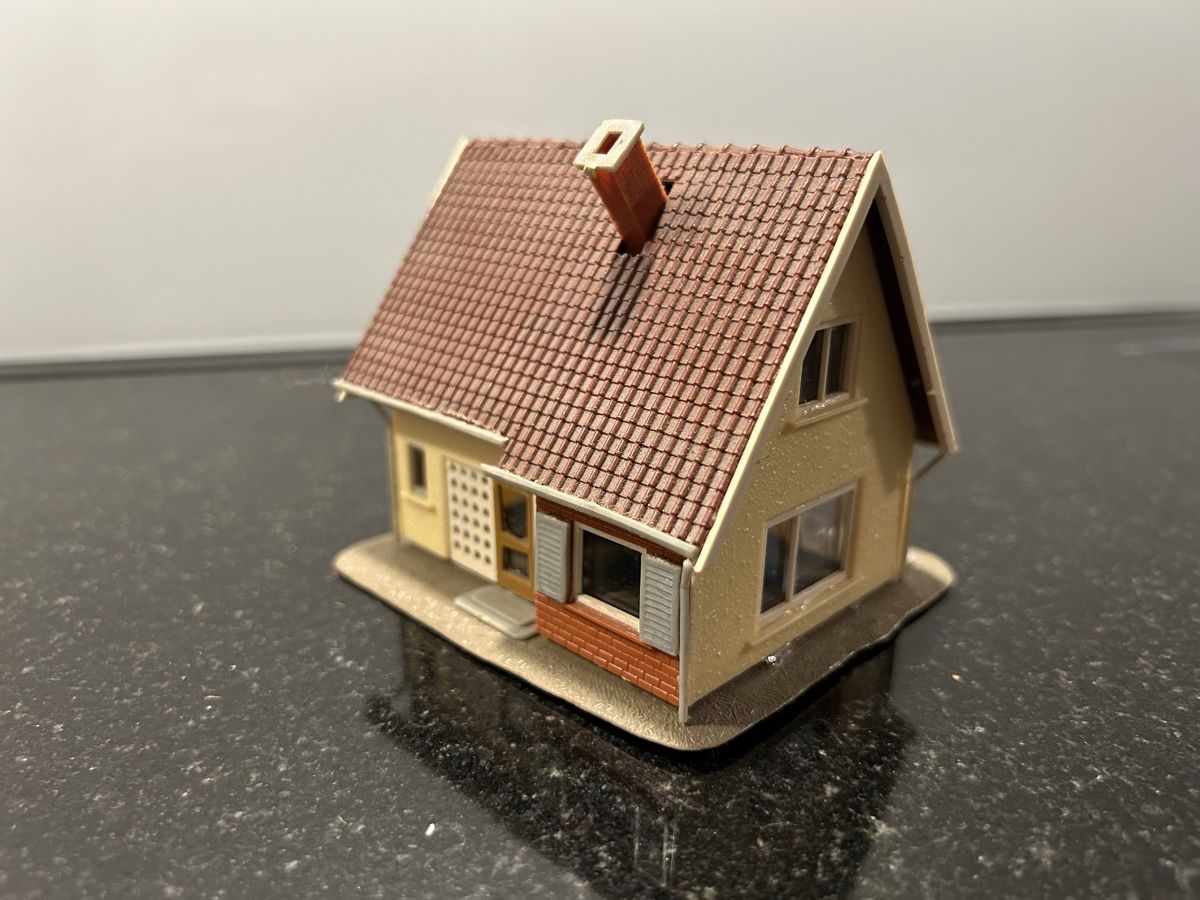 Faller Kit di modellismo & Modellini statici: Musterhaus / Casetta per modellismo – Usato da Tenero venduto da Laura-Pedu 1