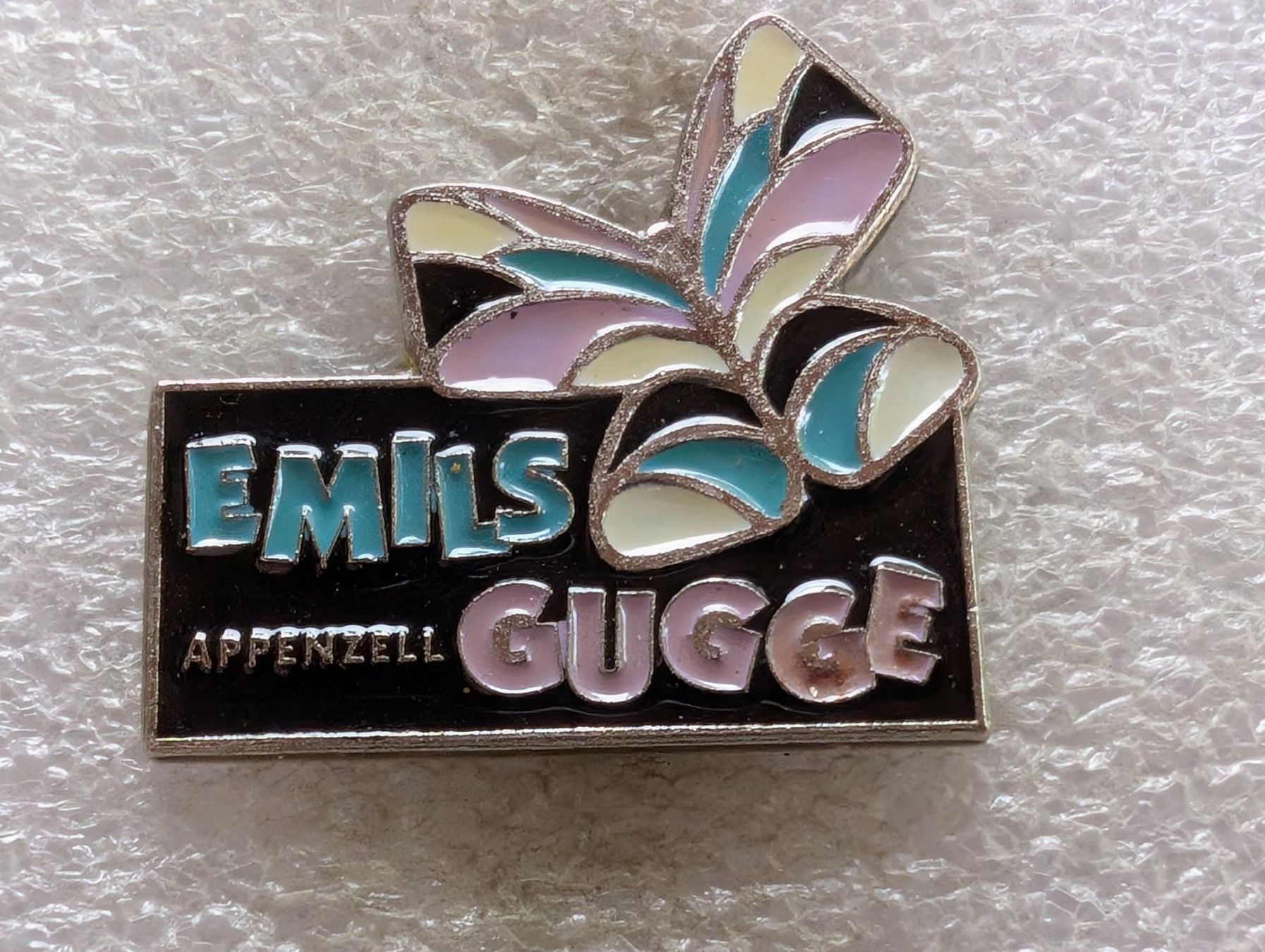 Plaketten & Abzeichen: Ansteckpin 221: Emils Gugge – Gebraucht aus Oppligen von Pin-Fall-Shop