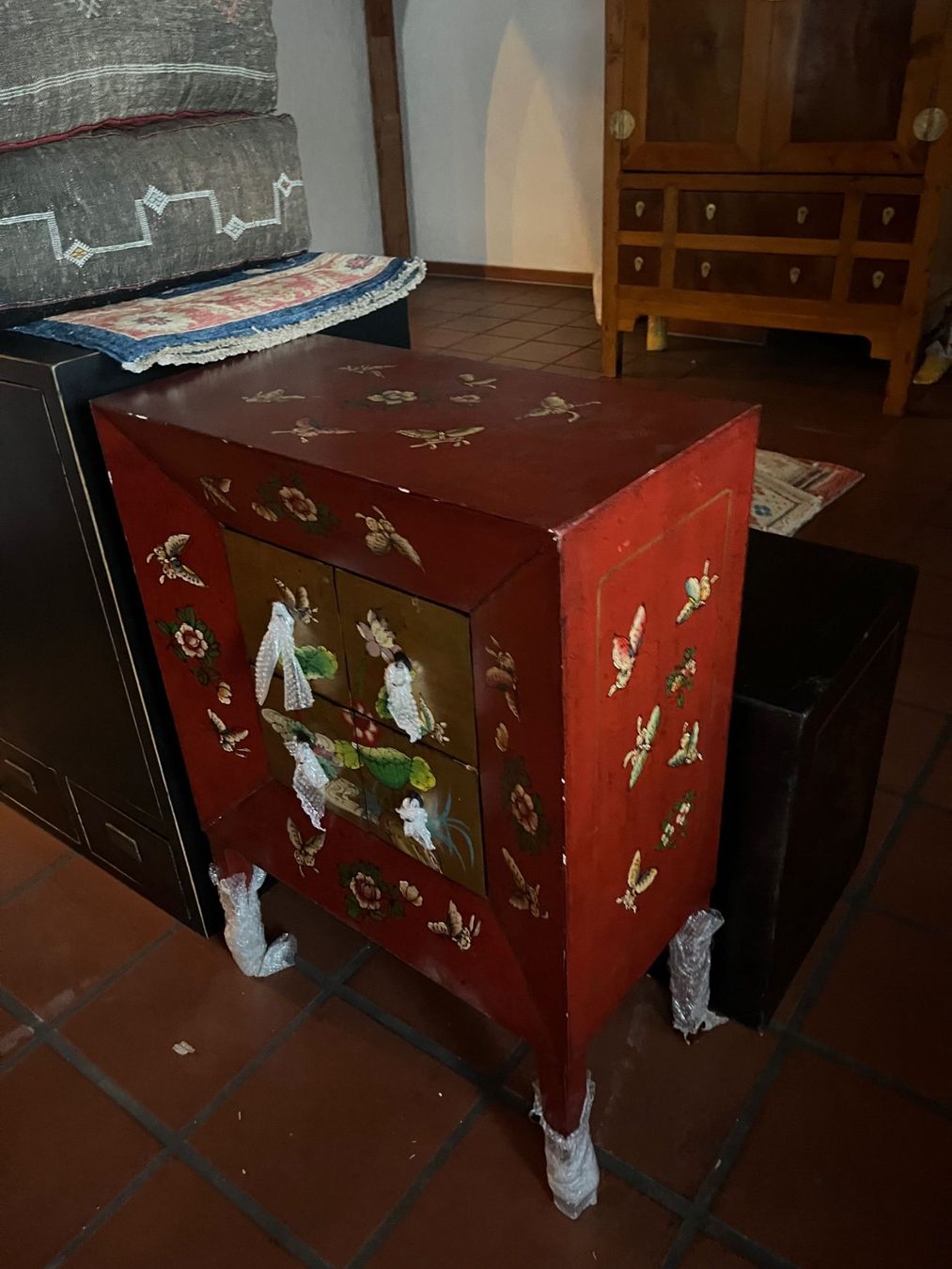 Cassettiere: Asiatische Kommode rot bemalt – Nuovo (secondo la descrizione) da Cham venduto da mjg1901 2