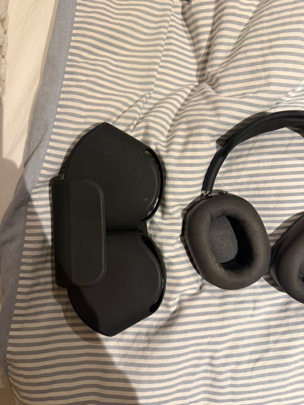 Apple Kopfhörer: Air Pods Max (Black) – Neu (gemäss Beschreibung) aus Grosshöchstetten von bymauro 2