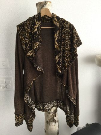 Schöner Cardigan / Umhang