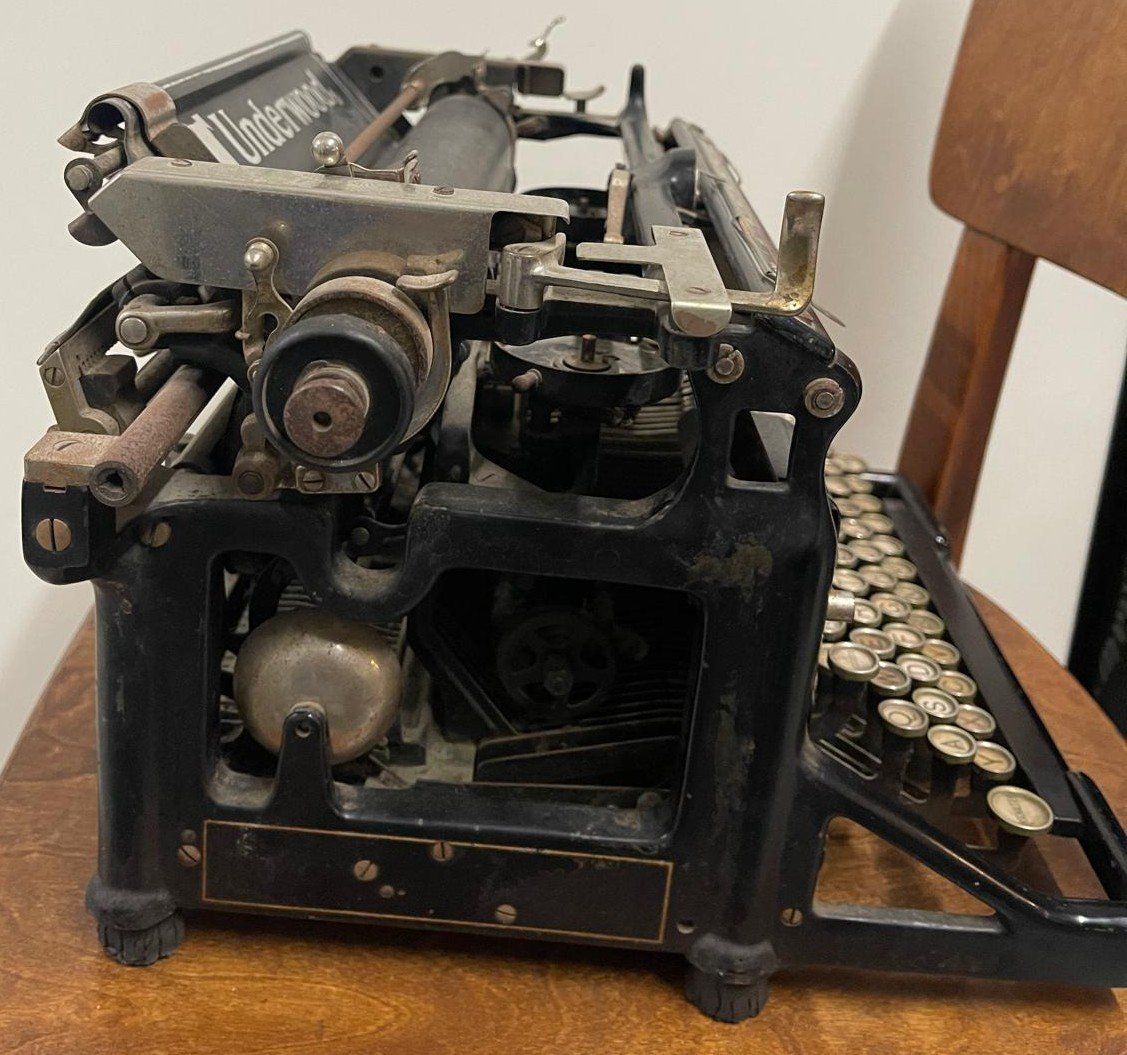 Macchine da scrivere: Machine à écrire Underwood vintage – Usato da Thalwil venduto da Smotha 2