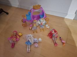 Kutsche Enchatimals mit 5 Barbies