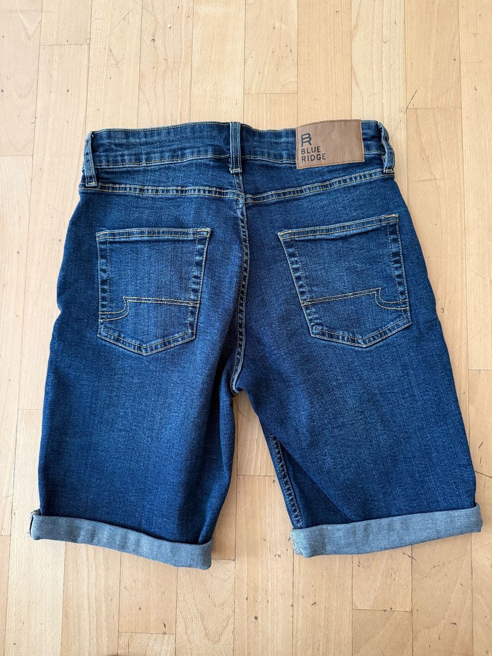 We Hosen: Jeans Hose Jugendlicher – Gebraucht aus Wetzikon ZH von DJ-Pipo-Music 2
