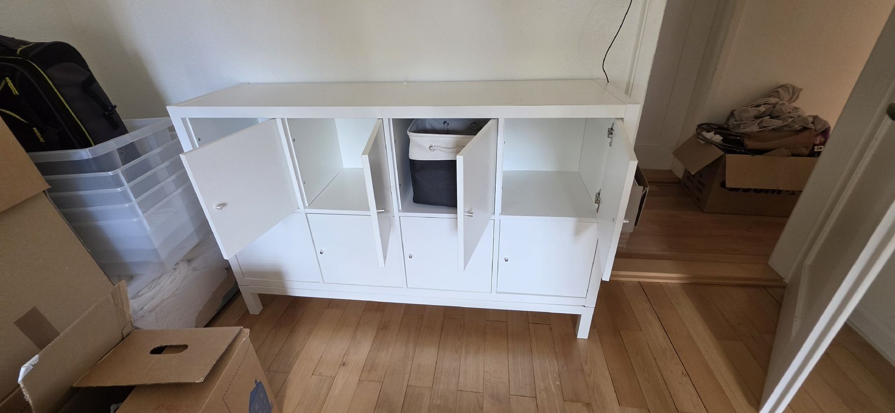 Commodes: Weisse Kommode – D'occasion à Näfels par Buuremeitli96