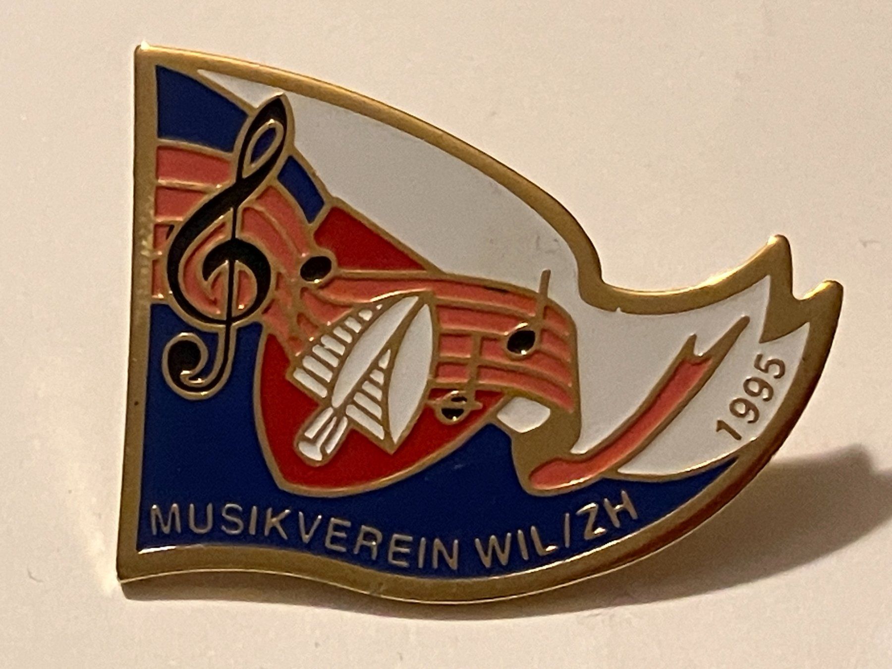 Plaketten & Abzeichen: 1 Pin Musikverein Wil – Gebraucht aus Basel von djwwpp