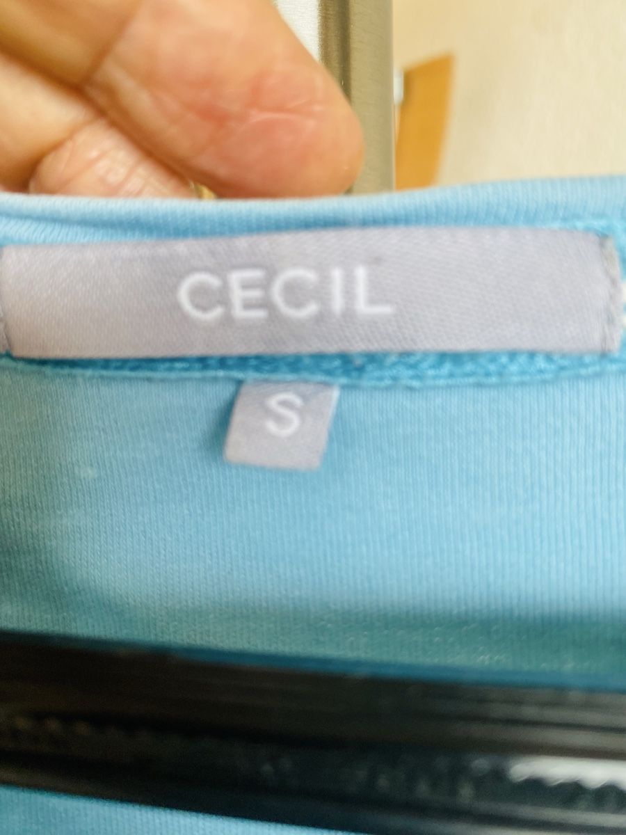 Cecil T-shirts: T-shirt Cecil en coton S  – D'occasion à Belmont-sur-Lausanne par chu_vxf5 2