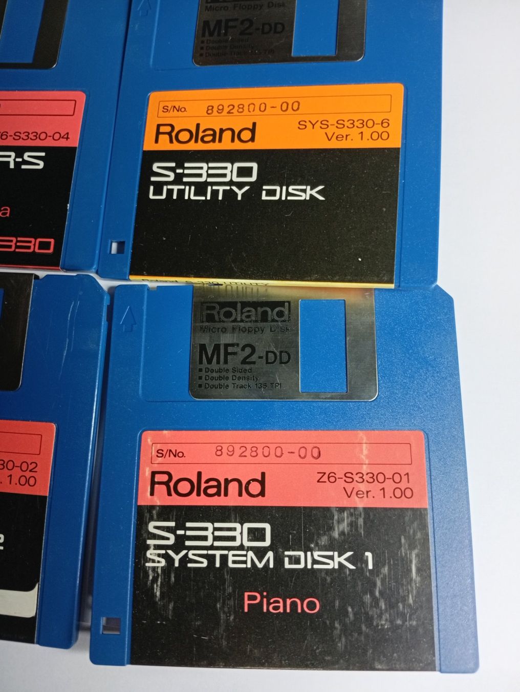 Roland Strumenti musicali: 6 Original Disketten Für Roland S 330 Sampler – Usato da Zénauva venduto da Alois6 3