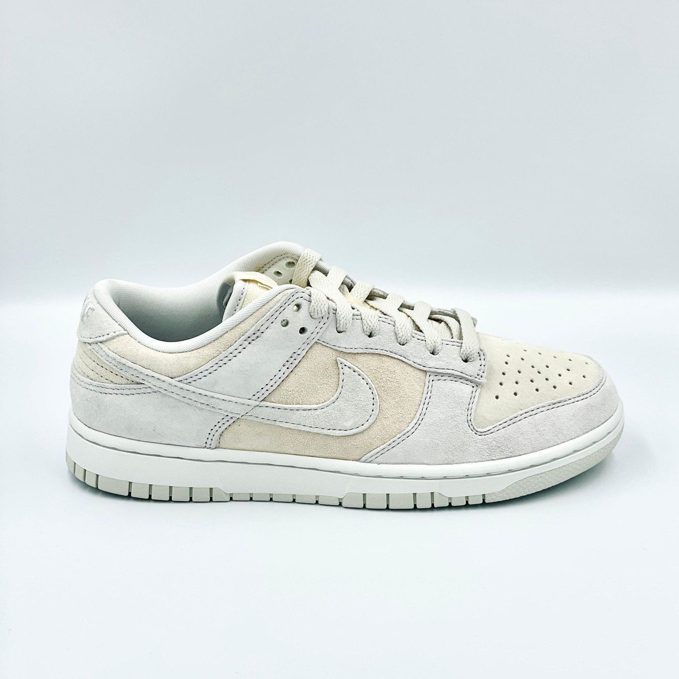 Nike Scarpe da uomo: Nike Dunk Low PRM Vast Grey EU 40.5 – Nuovo e nell'imballaggio originale da Erlinsbach venduto da sasneakers 3