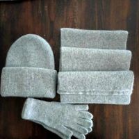 Set aus feiner Wolle, Mütze, Schal + Handschuhe, NEU