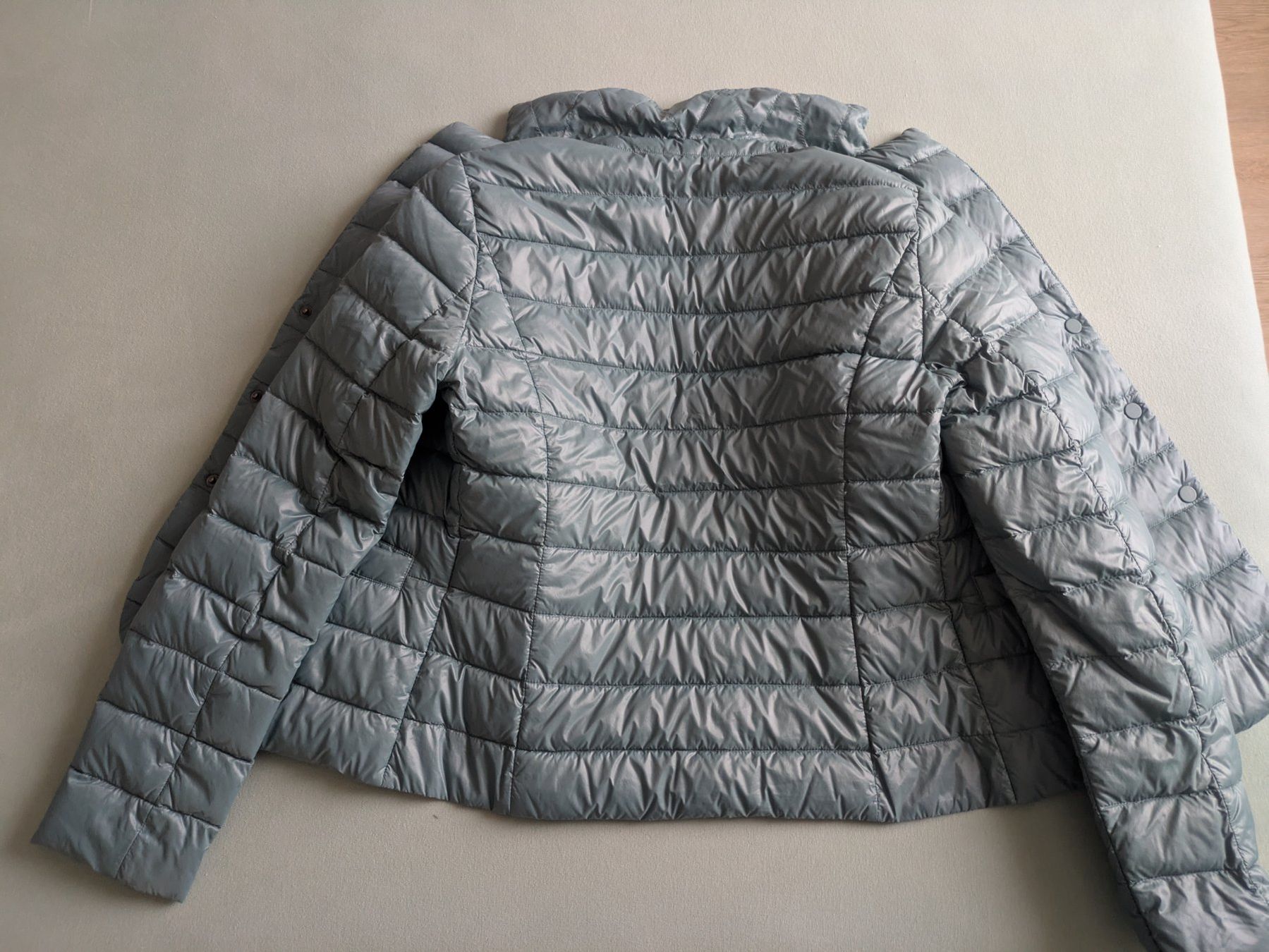 Benetton Jacken: Benetton Women's Light Jacket Size 40 IT Grey – Gebraucht aus Losone von AlpineLayer 4