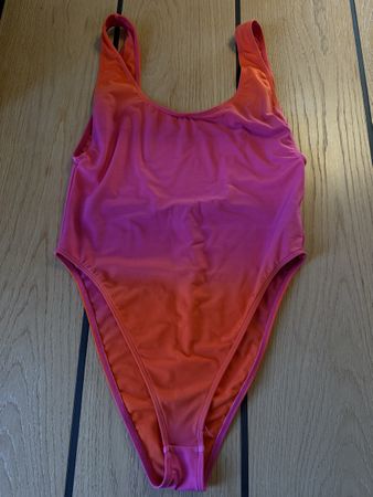 Jacquemus Maillot de bain été dégradé rose-orange Taille M 5