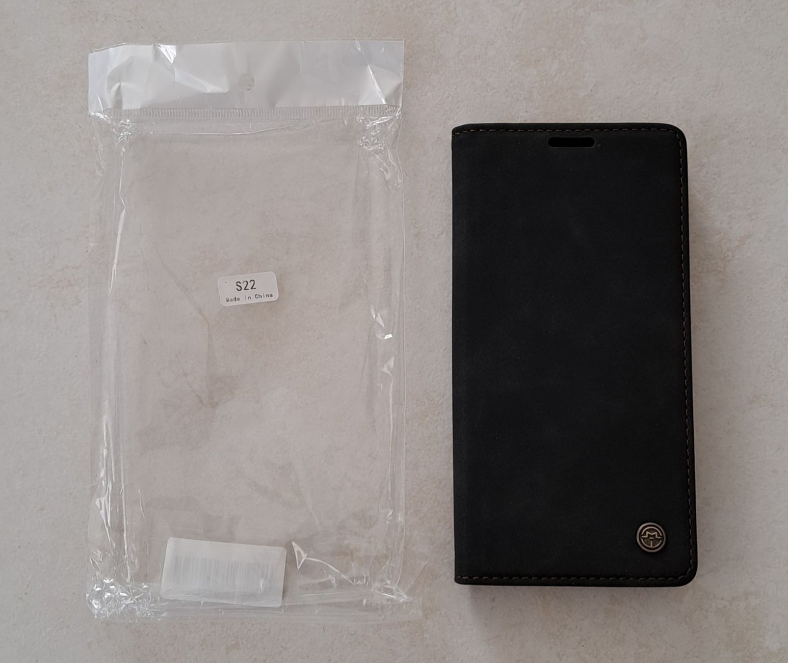 Samsung Cover & Protezioni schermo: ***** Samsung S22 Hülle - Neu ! – Nuovo e nell'imballaggio originale da Villaz-St-Pierre venduto da Ubid 3