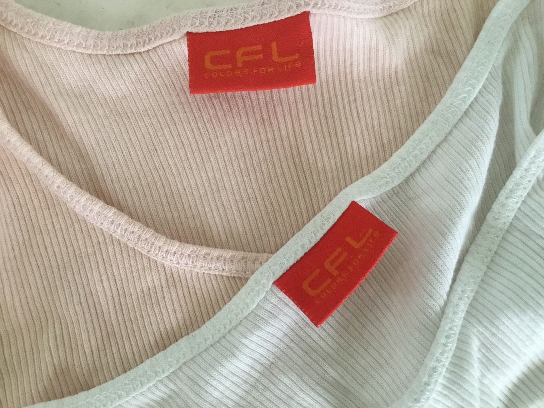 Blouses, T-shirts & Tops: 2 CFL Ripp Tops Gr.128/134👧🏼 – D'occasion à Obergerlafingen par cabo4 1
