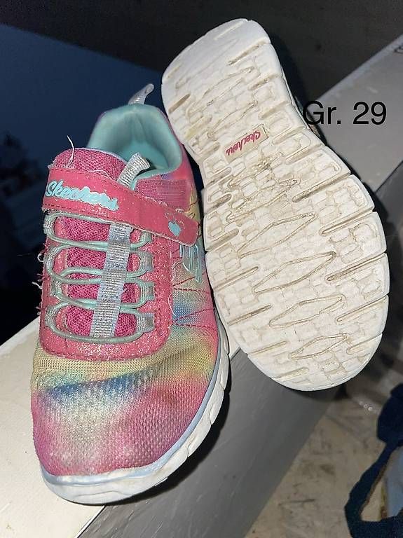 Skechers Scarpe per ragazze: Skechers Turnschuhe Gr. 29 – Usato da Hergiswil LU venduto da LaPiroque