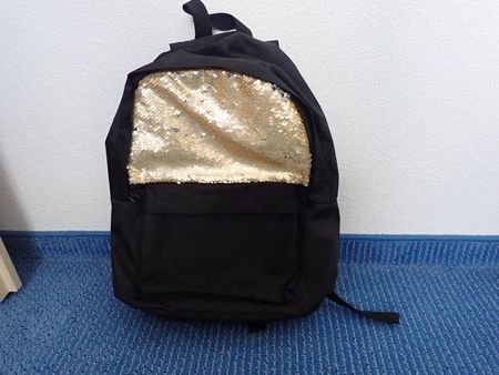 schwarzer Rucksack mit Pailetten (Gold / Silber)