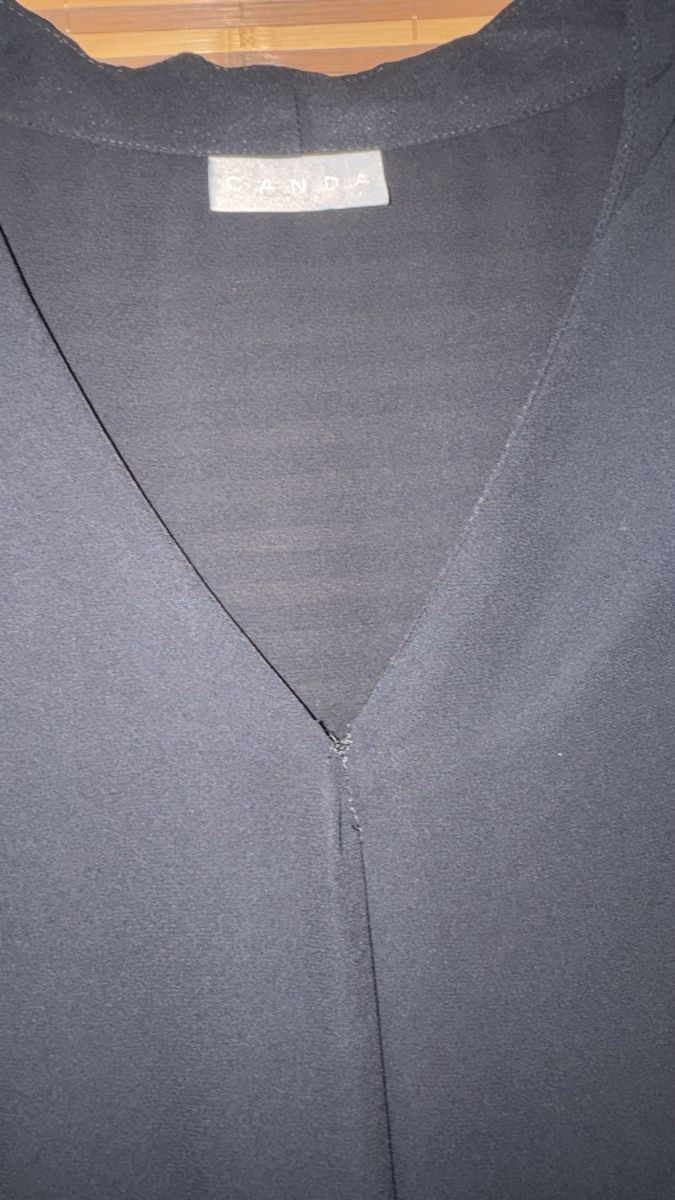 C&A Camicette: C&A Bluse mit V-Ausschnitt, 50 – Usato da Gümligen venduto da morticiaaddams 1