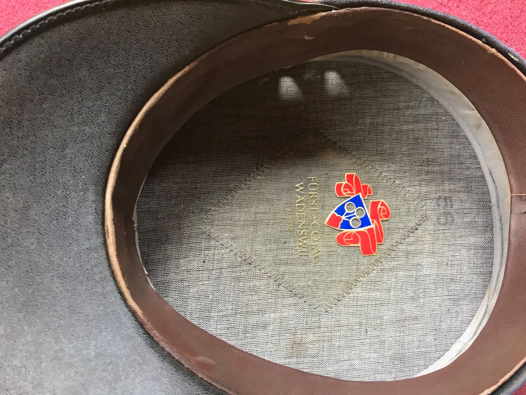 SBB/CFF/FFS Uniformi: Lot mit SBB Mützen und Abzeichen – Usato da Erschwil venduto da Freitag1 5