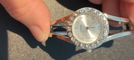 Armbanduhr Armreif Uhr Silberfarben Strass Quarz Damenuhr