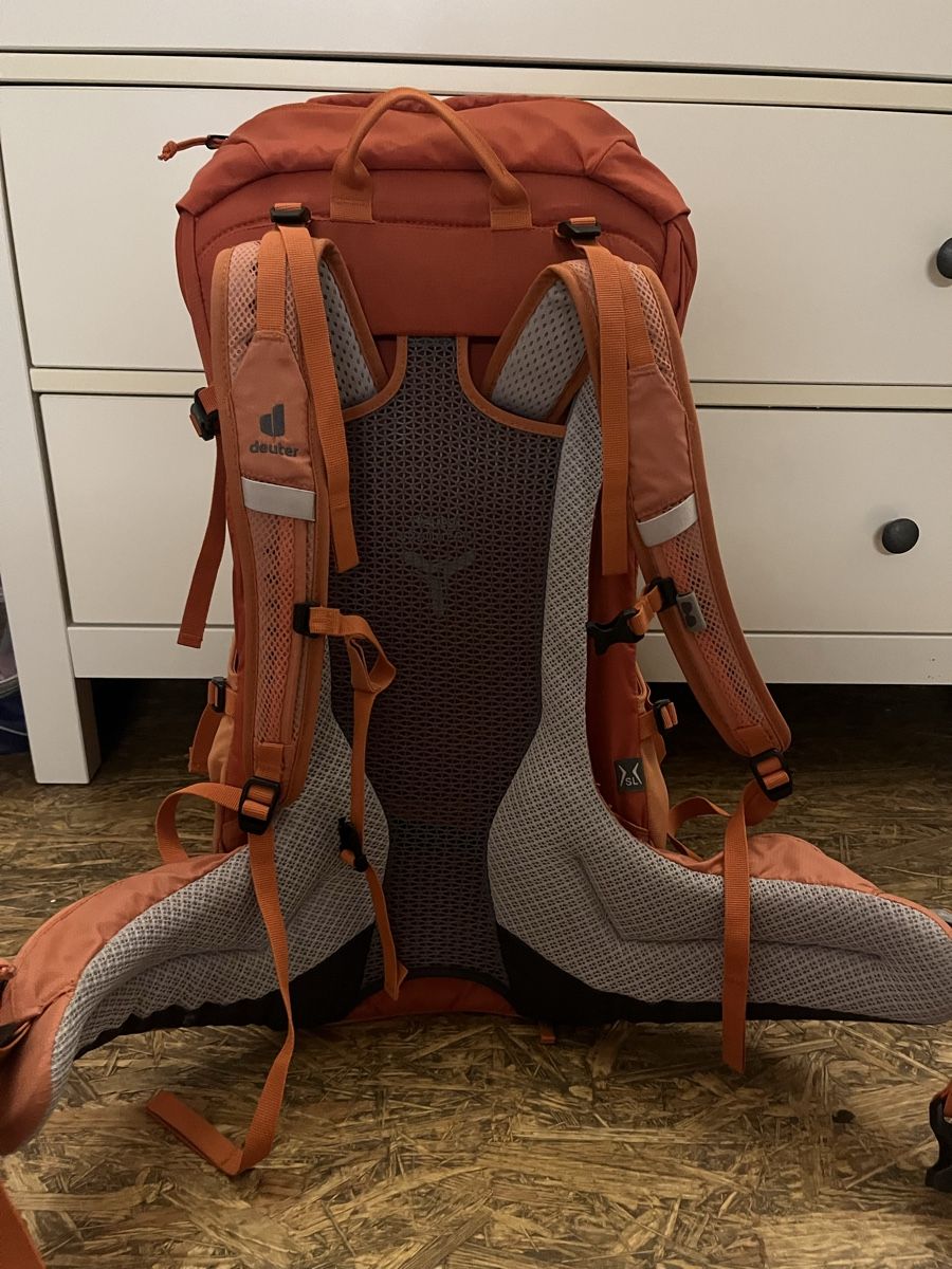 Deuter Zaini: Wanderrucksack  – Usato da Lauperswil venduto da alila04 2