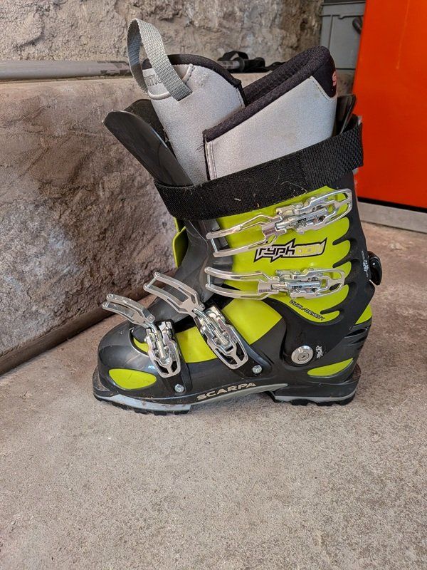 Scarpa Scarpe da uomo: Skitouren Schuh Scarpa Typhoon – Usato da Frümsen venduto da gubeck 1