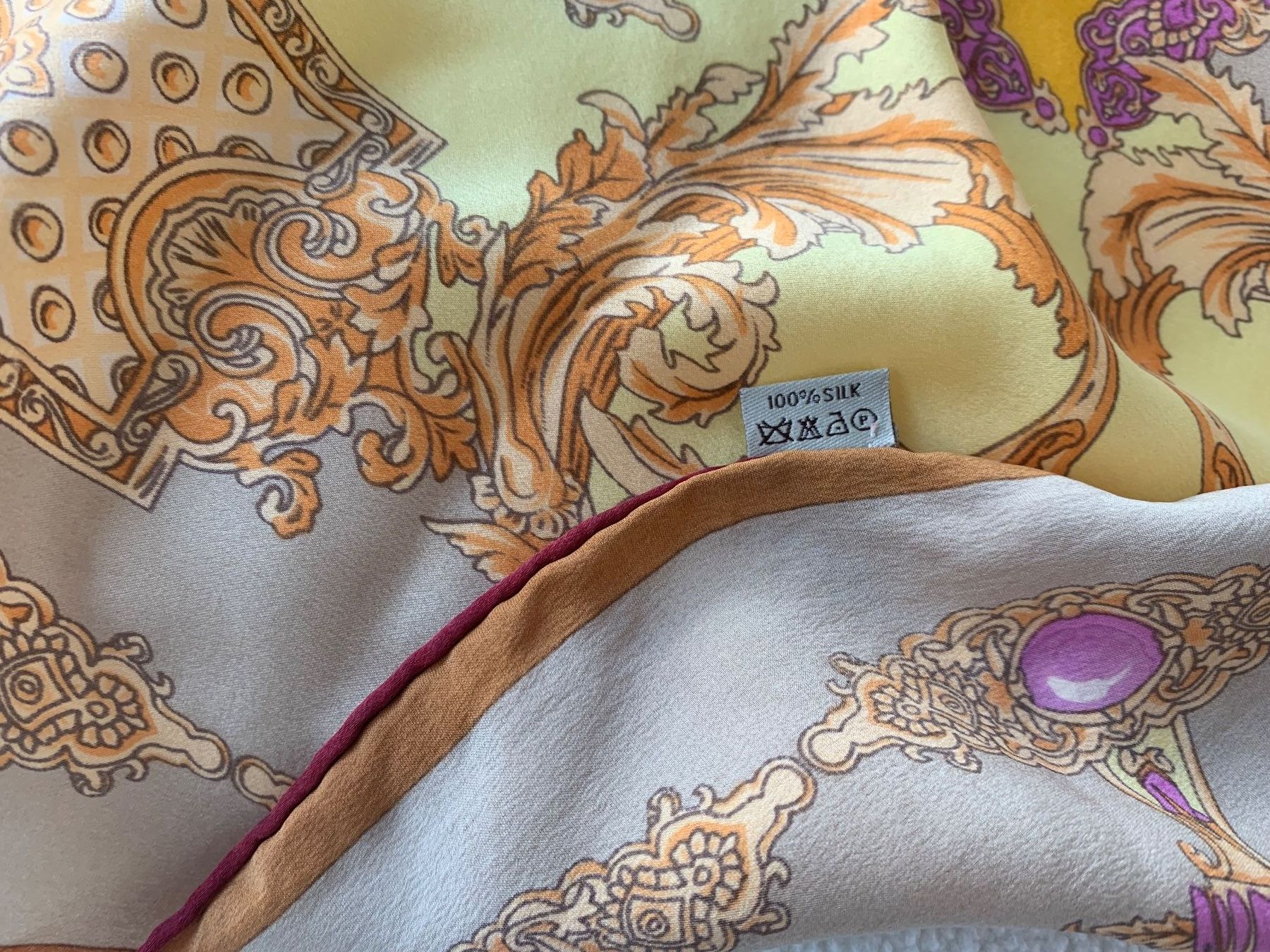 Foulard & Sciarpe: Wittchen Seidentuch / Seiden-Tuch – Usato da Horgen venduto da mag_scv9 1