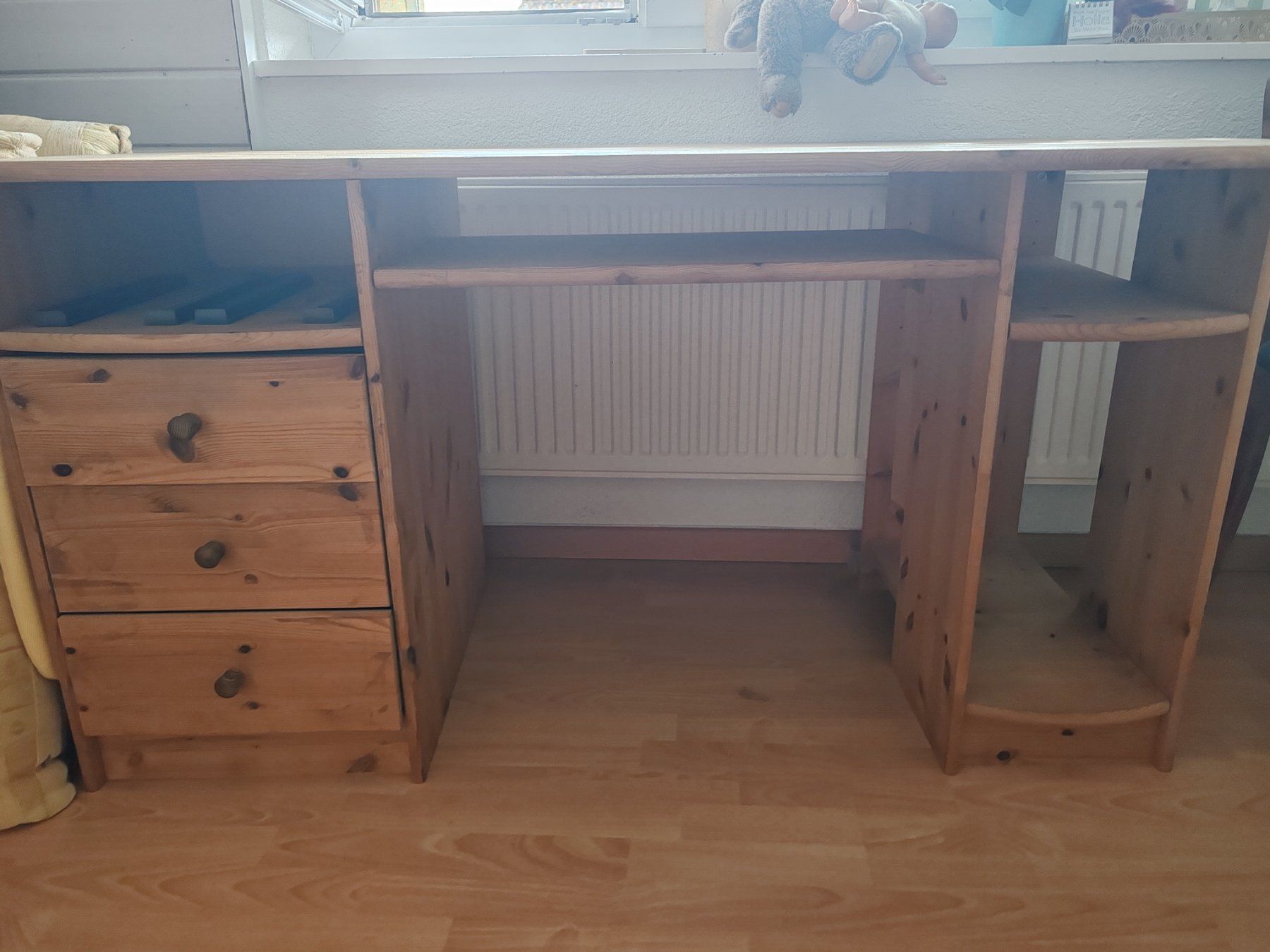 Schreibtische: Vollholz Schreibtisch – Gebraucht aus Wildegg von kcw_8dpr