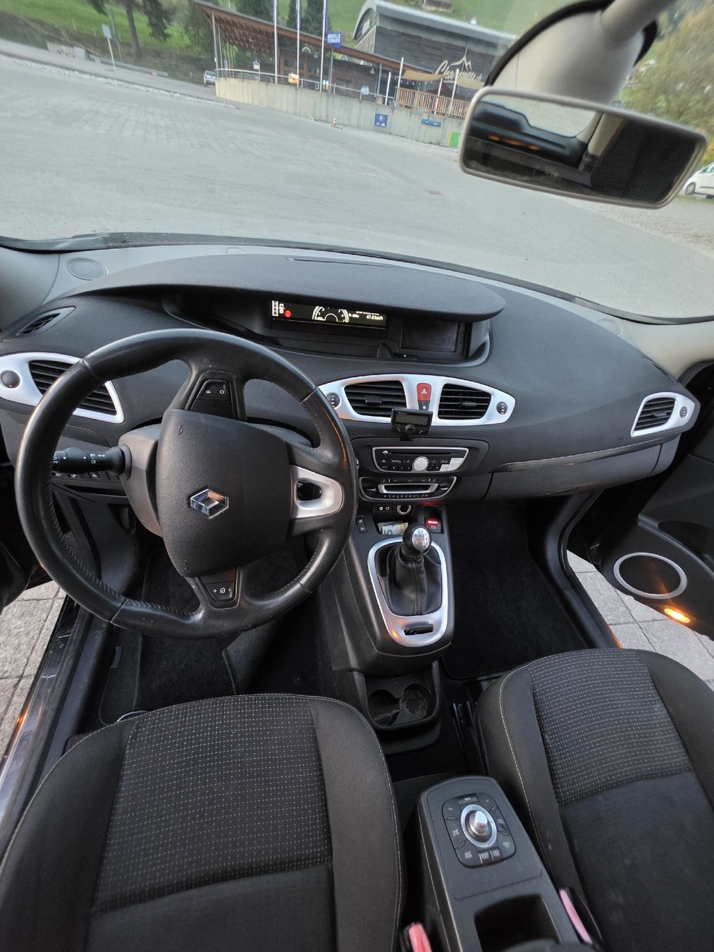 Autos: Renault Scenic – Gebraucht aus Charmey (Gruyère) von lal_lzp7 9