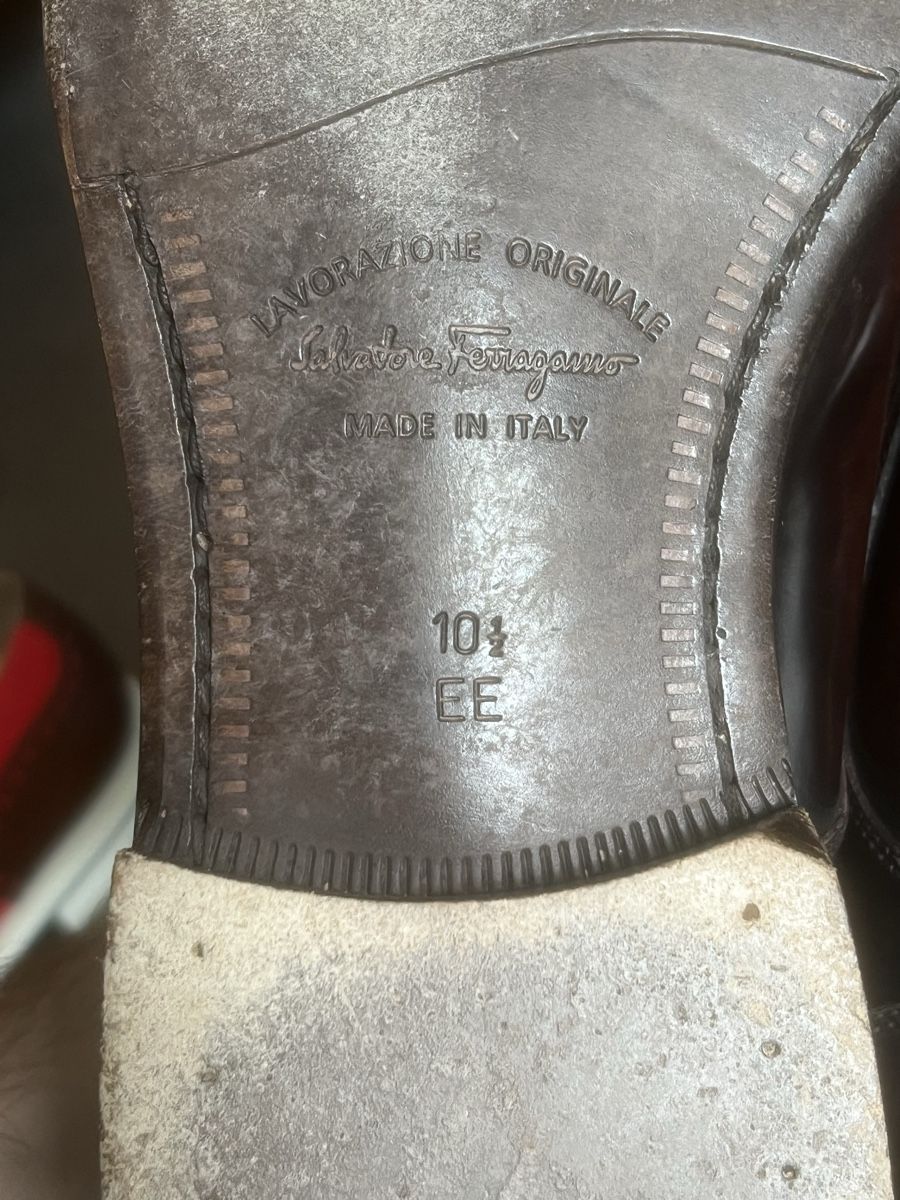 Salvatore Ferragamo Scarpe da uomo: Ferragamo Brown Leather Dress Shoe - Size EU 44.5 – Usato da Zürich venduto da Swizzler 3