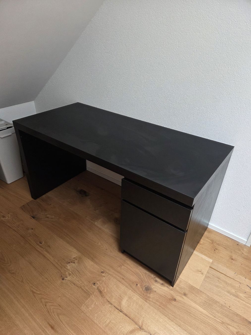 Ikea Scrivanie: Schreibtisch Ikea Malm – Usato da Lostorf venduto da Mir_gqg8 4