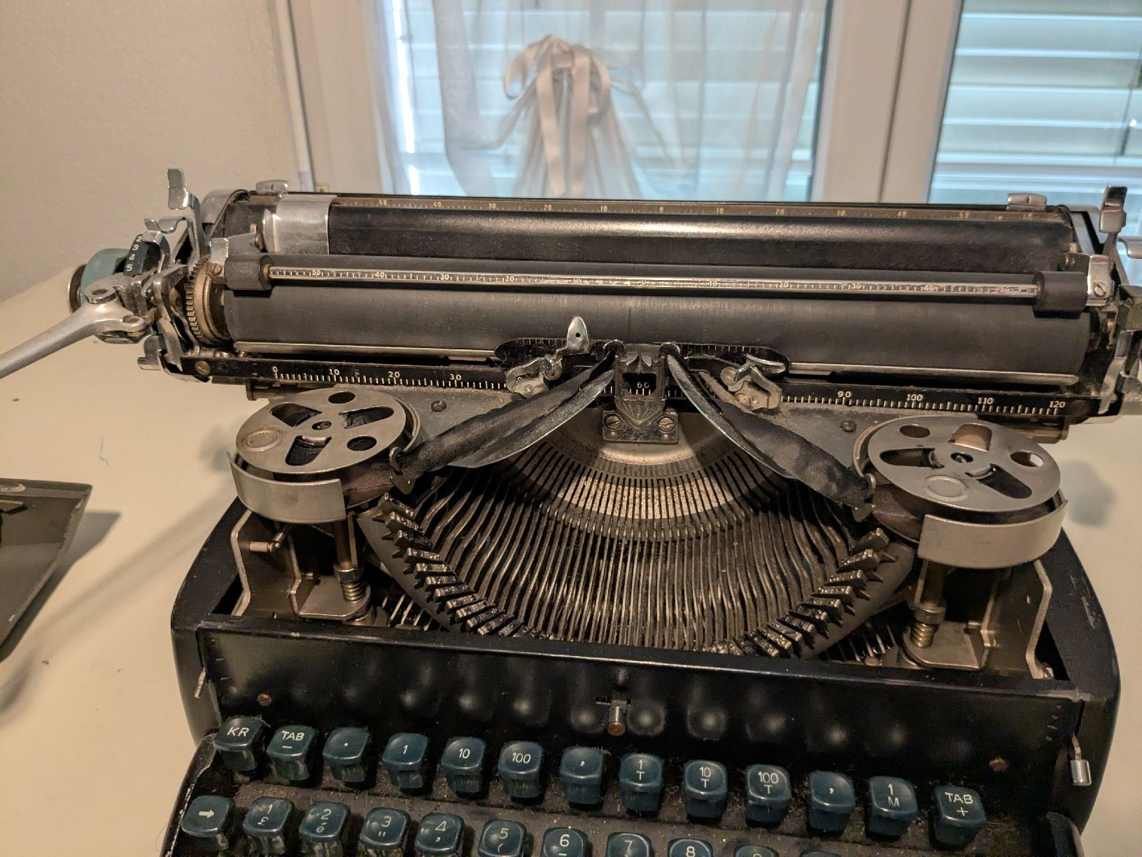 Remington Machines à écrire: Schreibmaschine Remington Schwarz – D'occasion à Subingen par dominio2014 3