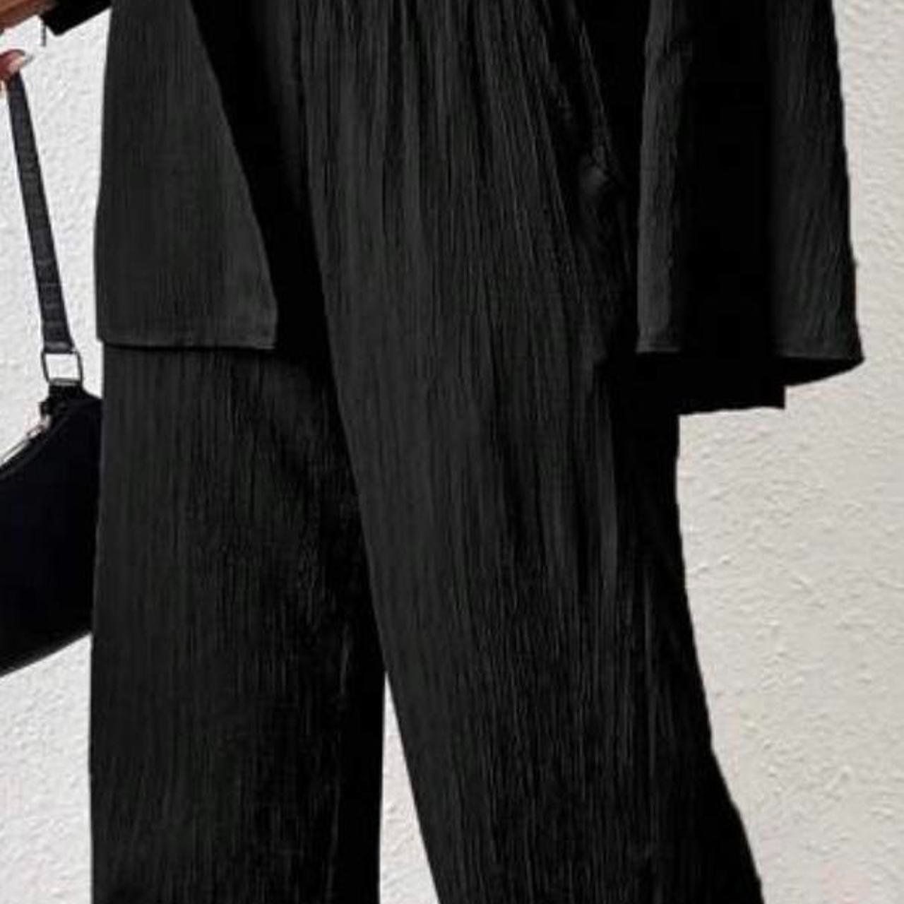 Pantaloni: Women's Black Trousers – Usato da Zürich venduto da onlyifashion