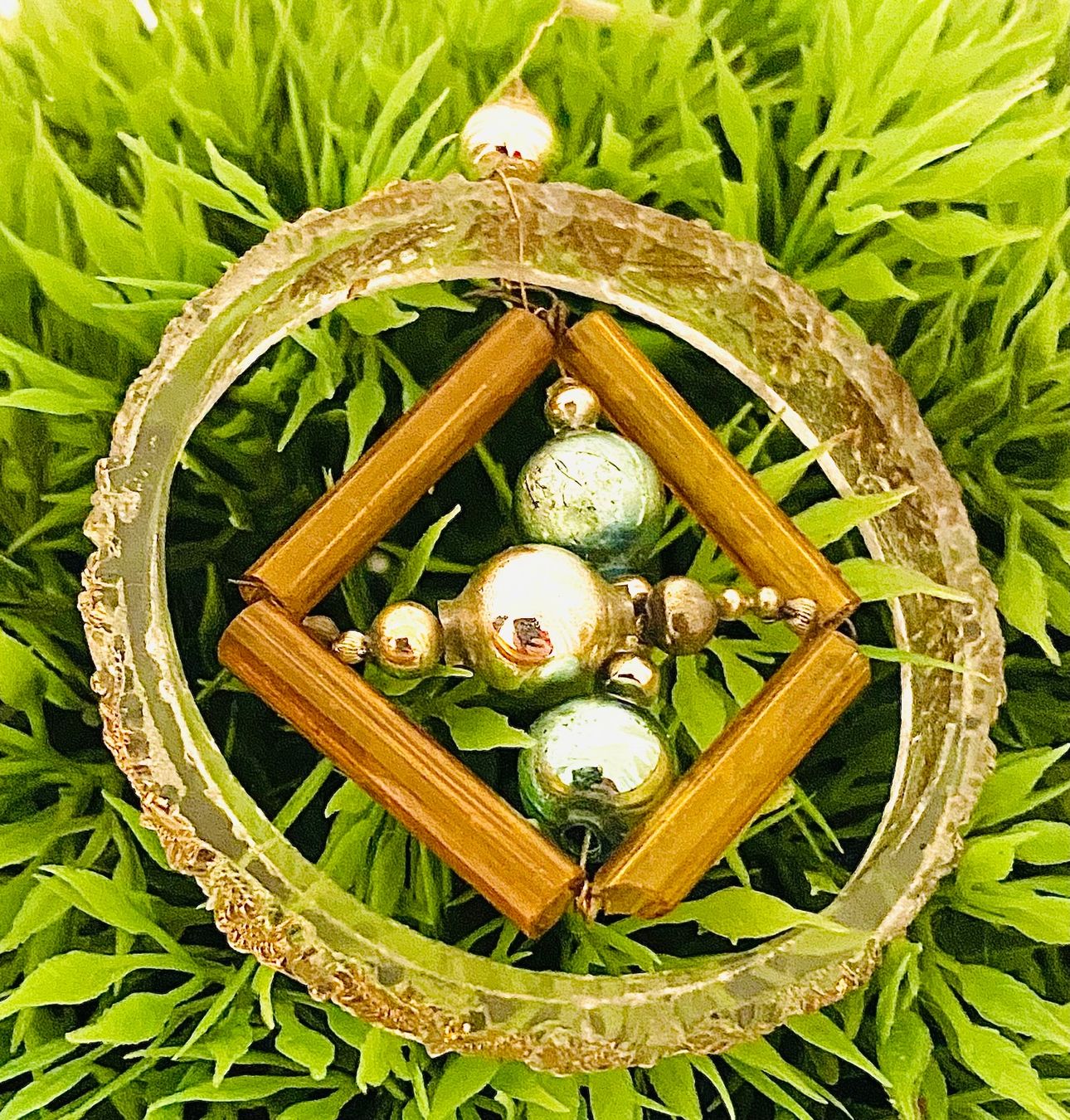 Gablonzer Alle Dekorationen: antiker Christbaumschmuck Gablonz 1920/30, Ring Eichenlaub – Gebraucht aus Bad Zurzach von ustrade 1