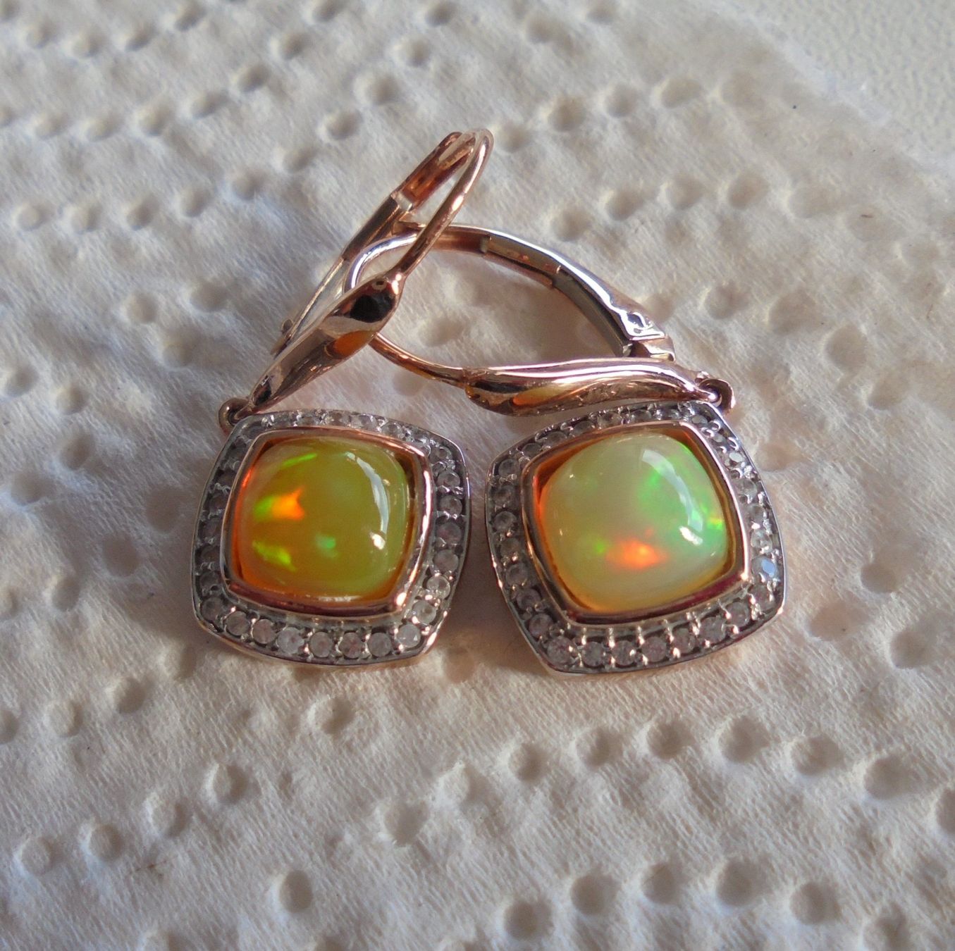 Orecchini pendenti & Orecchini a lobo: Echtschmuck: Goldohrringe mit Welo-Opal – Nuovo (secondo la descrizione) da Zuchwil venduto da maumauchi 9
