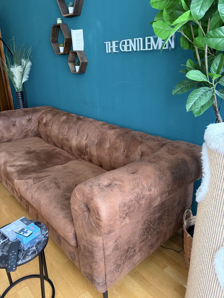 Divani: Schönes Chesterfield Sofa – Usato da Zürich venduto da Valerio92 1