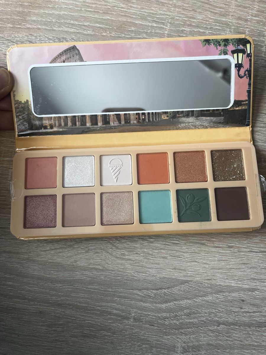 Make-up: Essence Bienvenutu a Roma Eyeshadow Palette – Usato da Aarau venduto da kailing12 1