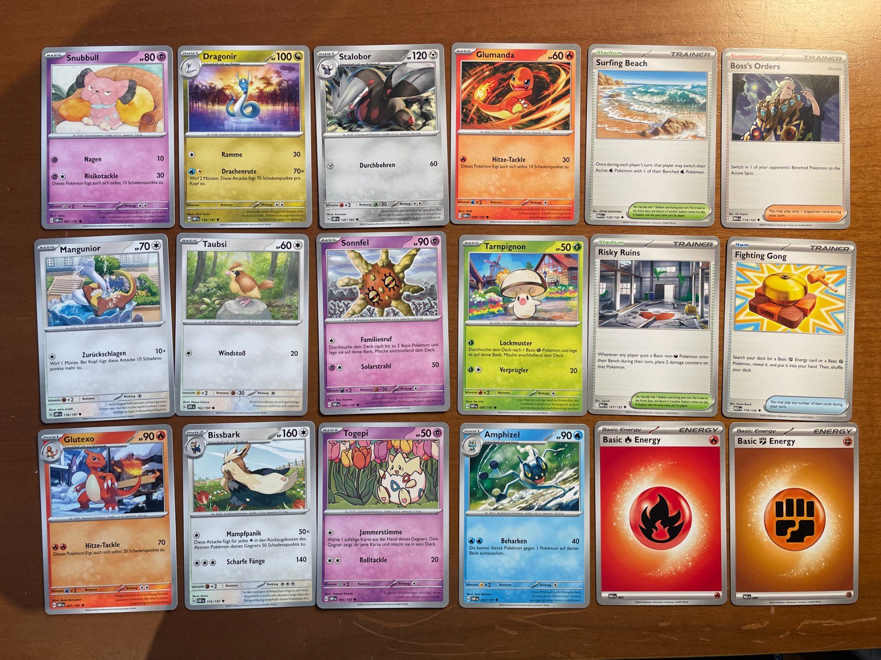 Pokémon Carte collezionabili: Pokemon Pokemon Karten Set (Versand gratis) – Nuovo (secondo la descrizione) da Chur venduto da Angerson