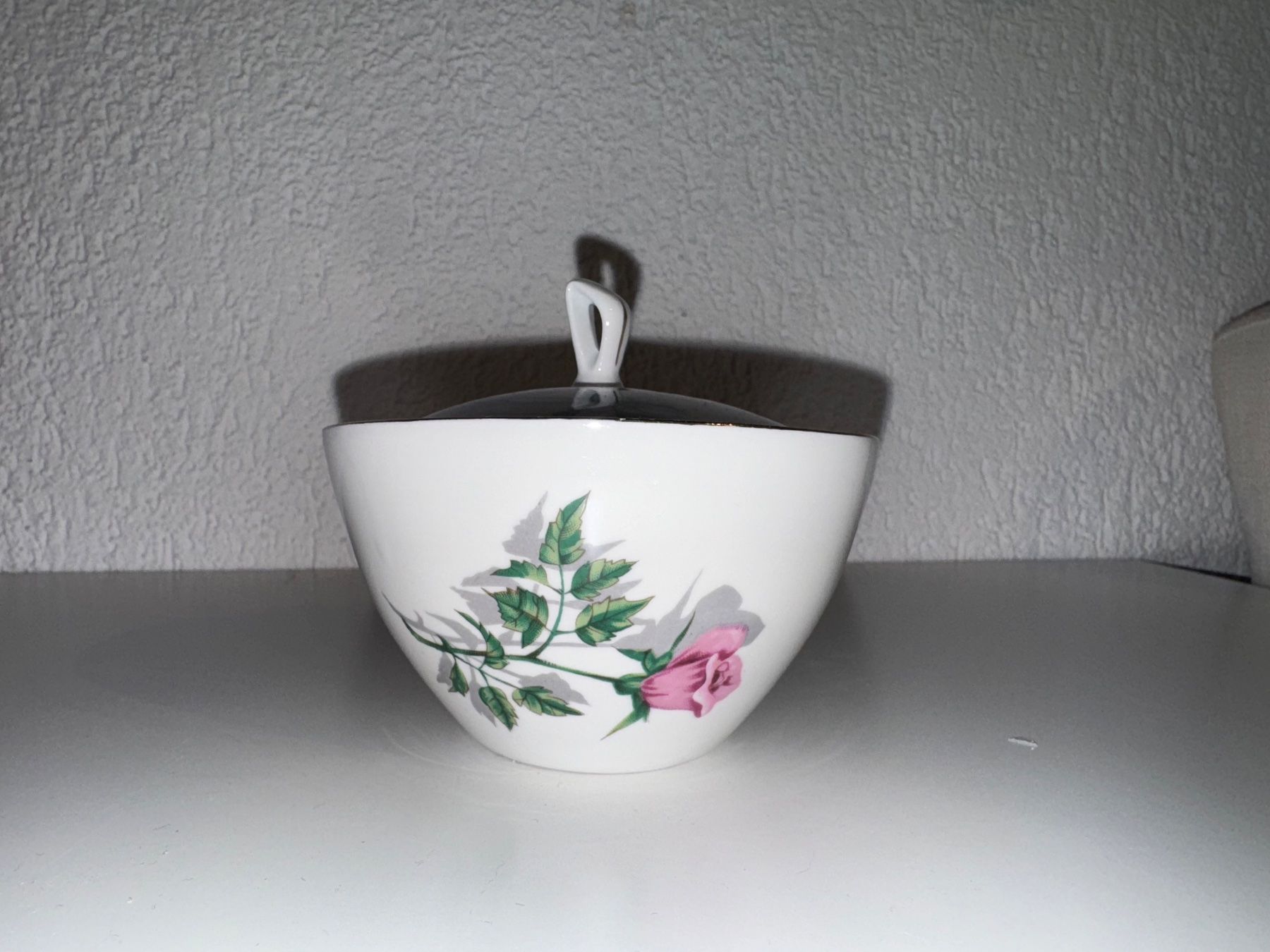 Zuckerdosen: Süsse kleine Dose – Gebraucht aus Grosswangen von Second_hand_paradise